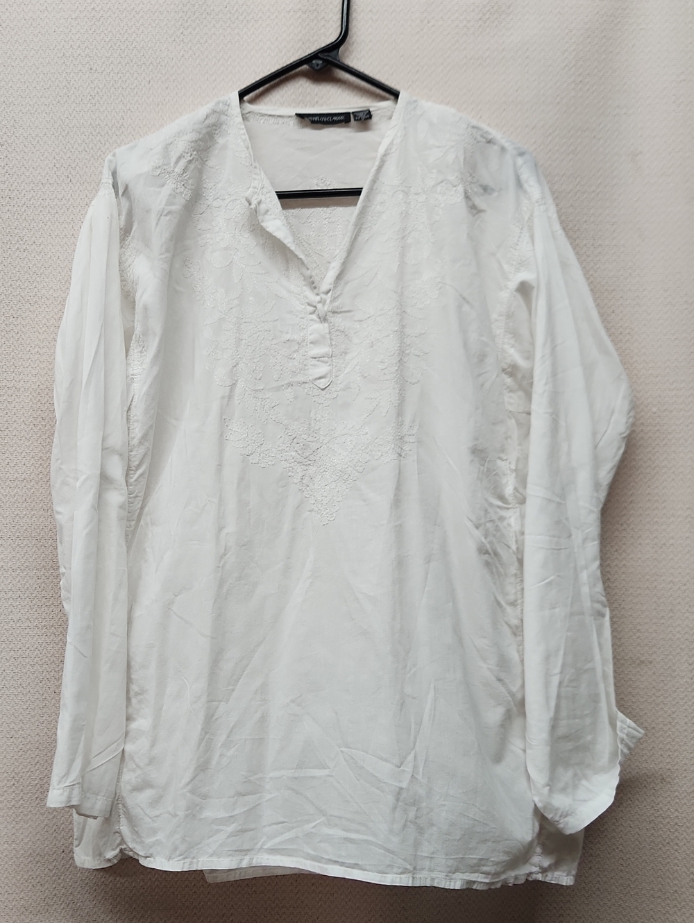Women’s White Embroidered Tunic Top - Lightweight V-Neck